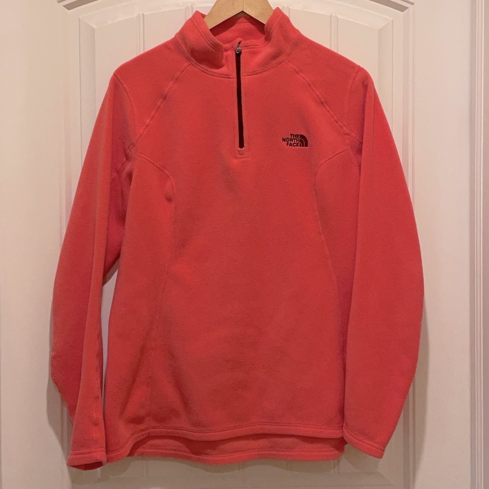 Women’s NorthFace 1/4 zip pullover fleece, Size Large